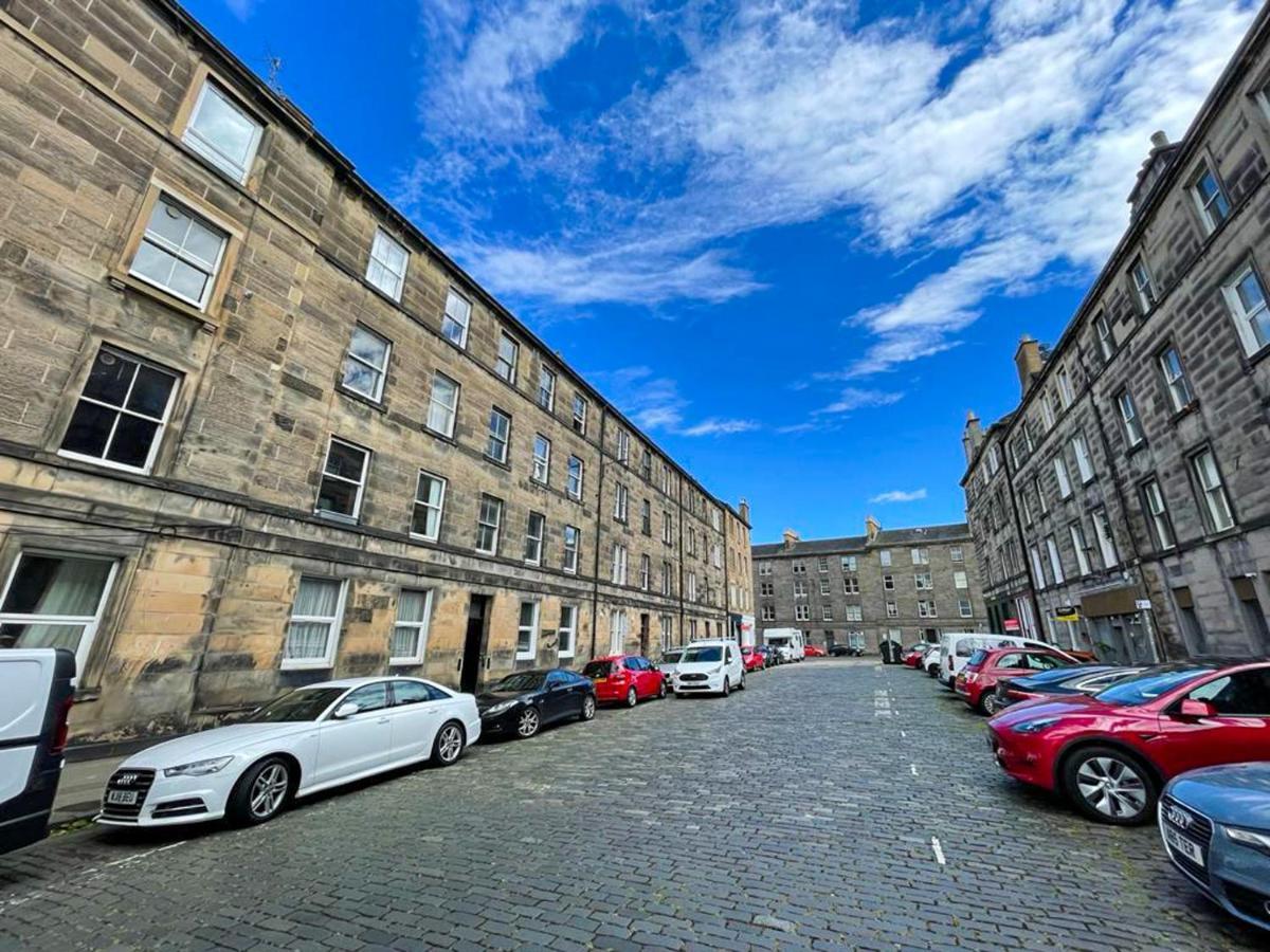 Desirable 2 Bed Apt Near Edinburgh Castle Exterior foto