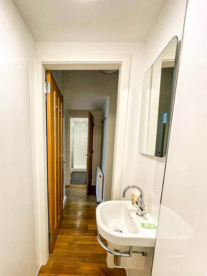 Desirable 2 Bed Apt Near Edinburgh Castle Exterior foto